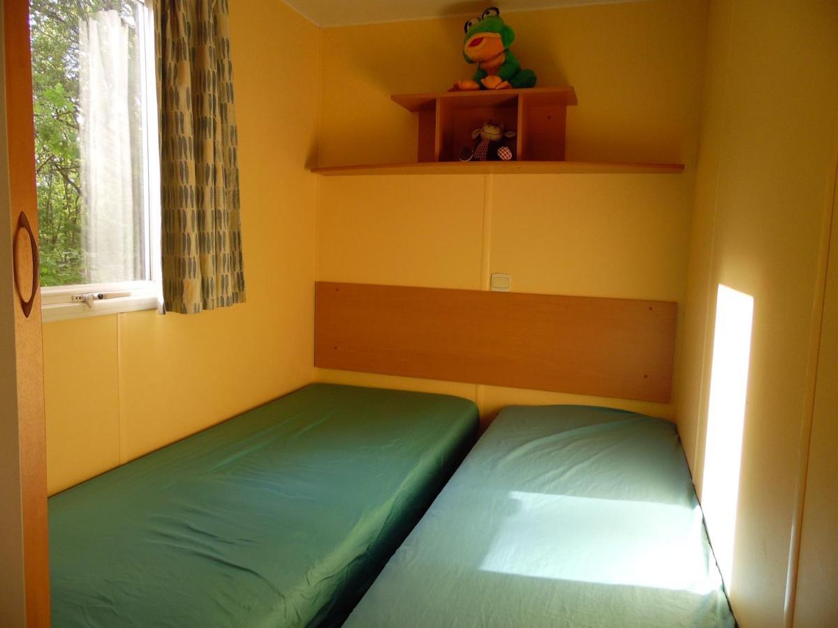 Camping Les Paillotes Payrac Exterior foto